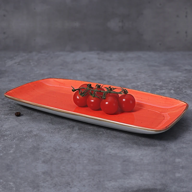 Высококачественные дешевые оптовые обеденные тарелки керамические белые красные фарфоровые тарелки по индивидуальному заказу цвета прямоугольные посуда для домашнего отеля Restau