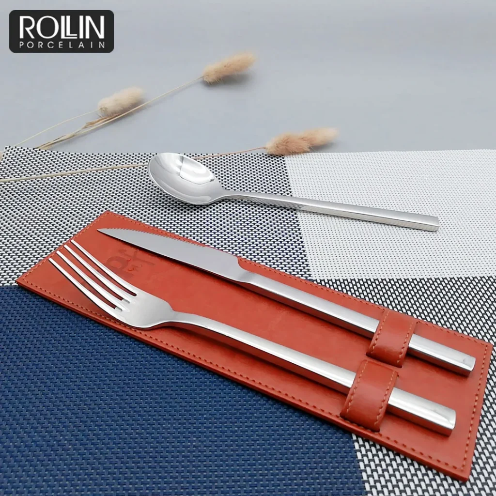 Узкие столовые ножи, вилка и ложка, столовые приборы для отелей и ресторанов