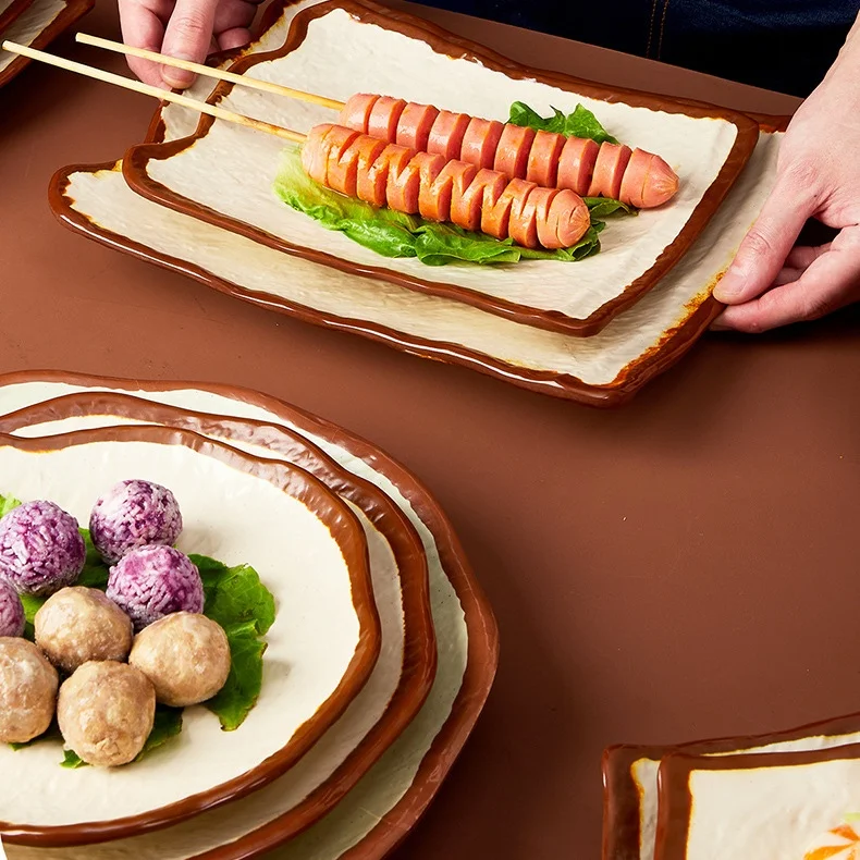 Прочные бежевые меламиновые тарелки с квадратным и круглым обеденным набором с коричневым краем для оптовой продажи меламиновой посуды