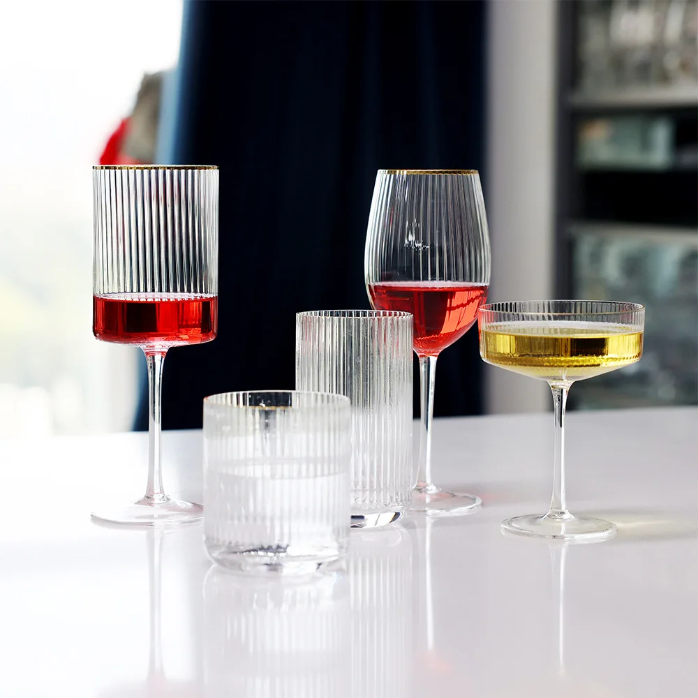 Элегантные винтажные бокалы для вина 12,5 унций с квадратным ребристым дизайном, набор из 4 пластиковых силиконовых бокалов для красного и белого вина, подарки для отелей
