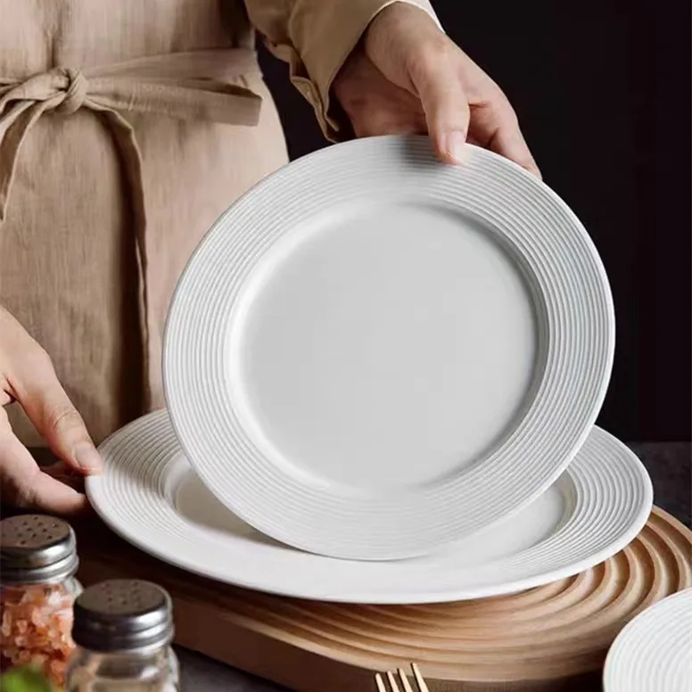 Nordic Ceramic White Dinner Plates Screw Thread Round Flat Porcelain Dinner Steak Plates for Restaurant Hotel Wedding