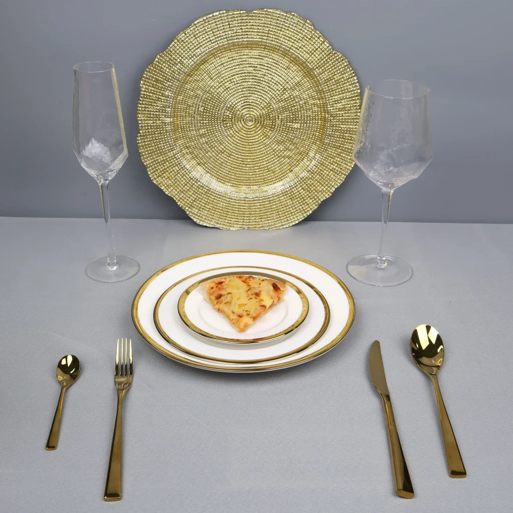 Простые и роскошные наборы керамических тарелок и тарелок с золотой оправой Посуда Роскошные тарелки для салата Посуда Фарфоровый набор тарелок с золотой оправой