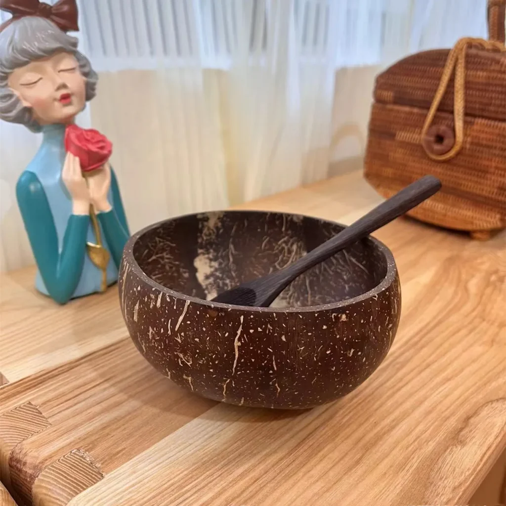 Eco-Friendly Natural Coconut Shell Salad Bowls and Wood Spoon Set for Outdoor Camping Tableware