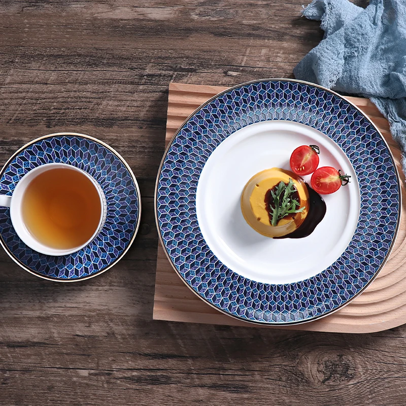 Роскошная посуда с золотой оправой, костяные фарфоровые тарелки, синие роскошные обеденные тарелки для отеля
