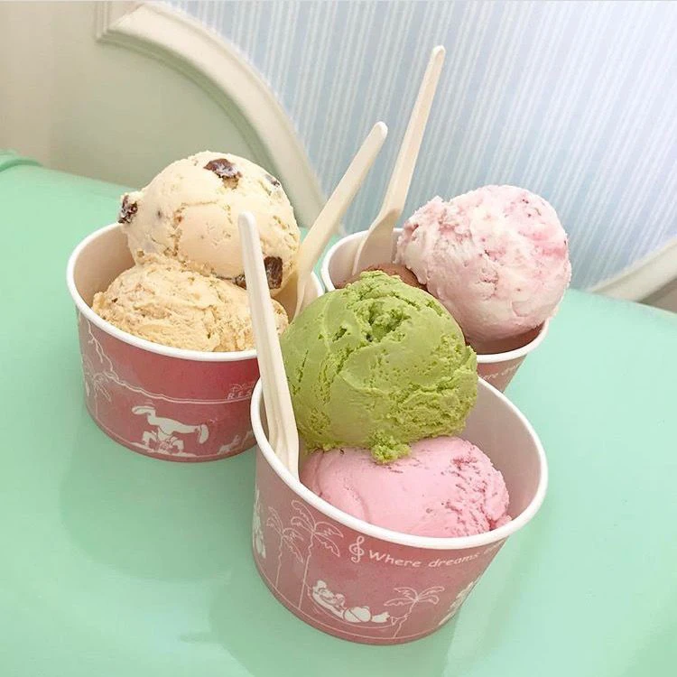 Индивидуальный логотип, 8, 12 унций, 20 унций, крафт-бумага, чашка для мороженого и крышка, биоразлагаемый замороженный йогурт, чай с молоком, бумажный контейнер для еды на вынос