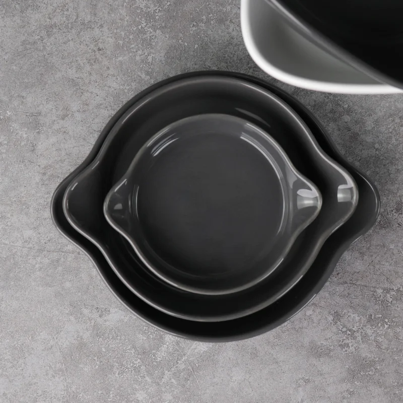 Производители керамического фарфора Чаочжоу Черно-белый Ike Современная ресторанная посуда Керамические тарелки для ресторана