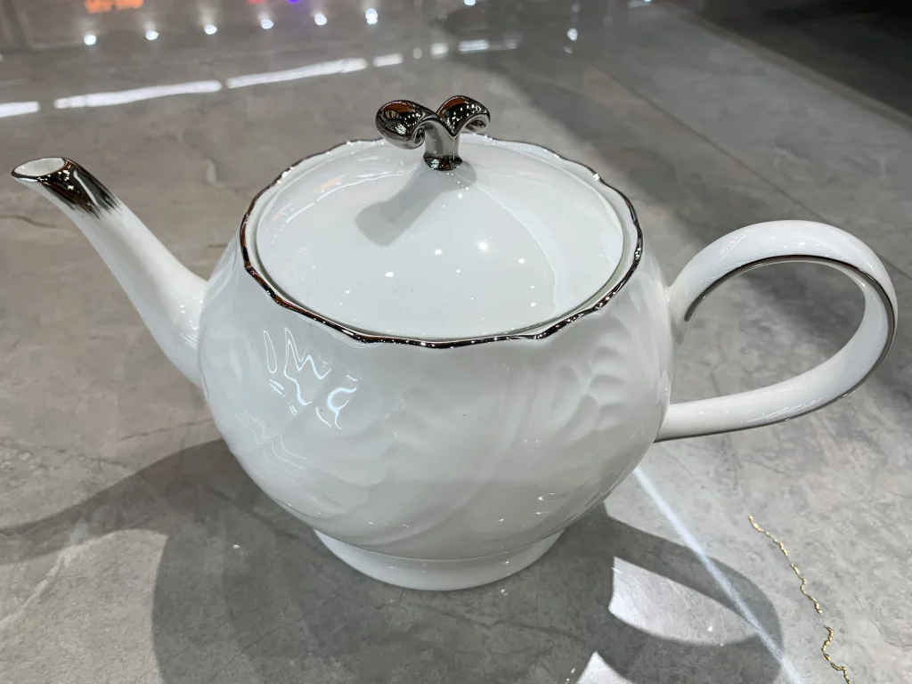 Керамическая посуда Brett Horeca, белые фарфоровые тарелки с золотой отделкой, обеденная тарелка, фарфоровые наборы посуды