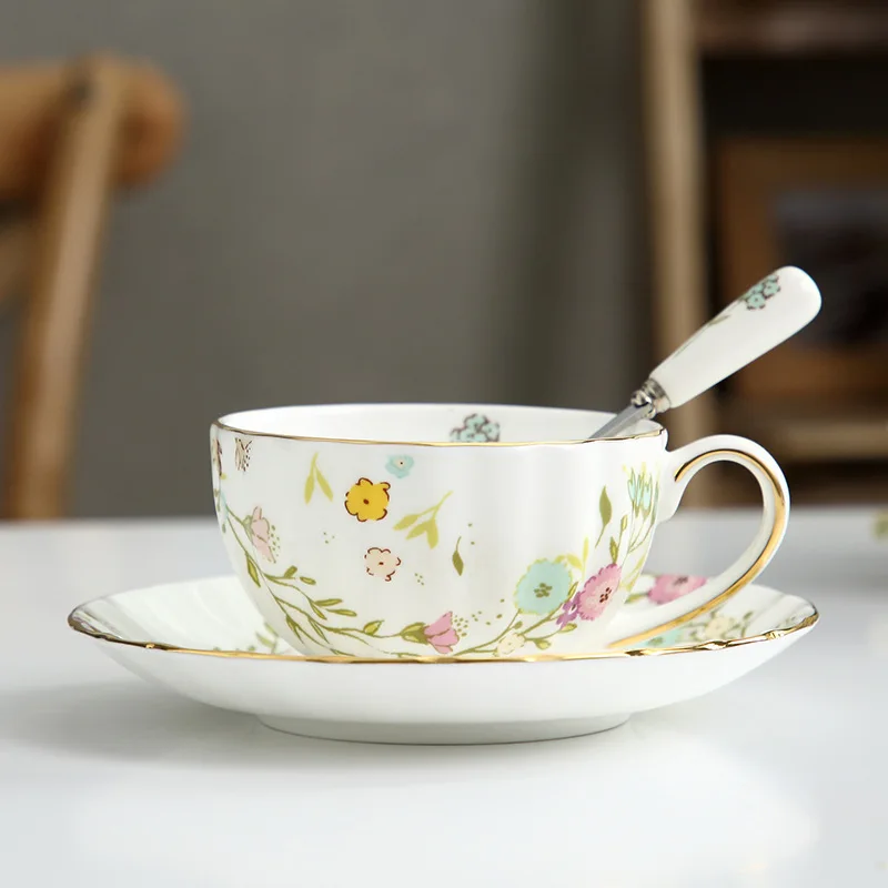 Ceramic Tea Cup and Plates Nordic Countryside Set Afternoon Tea Cups English Style Gold Rimmed Coffee Dinnerware Sets Ceramic