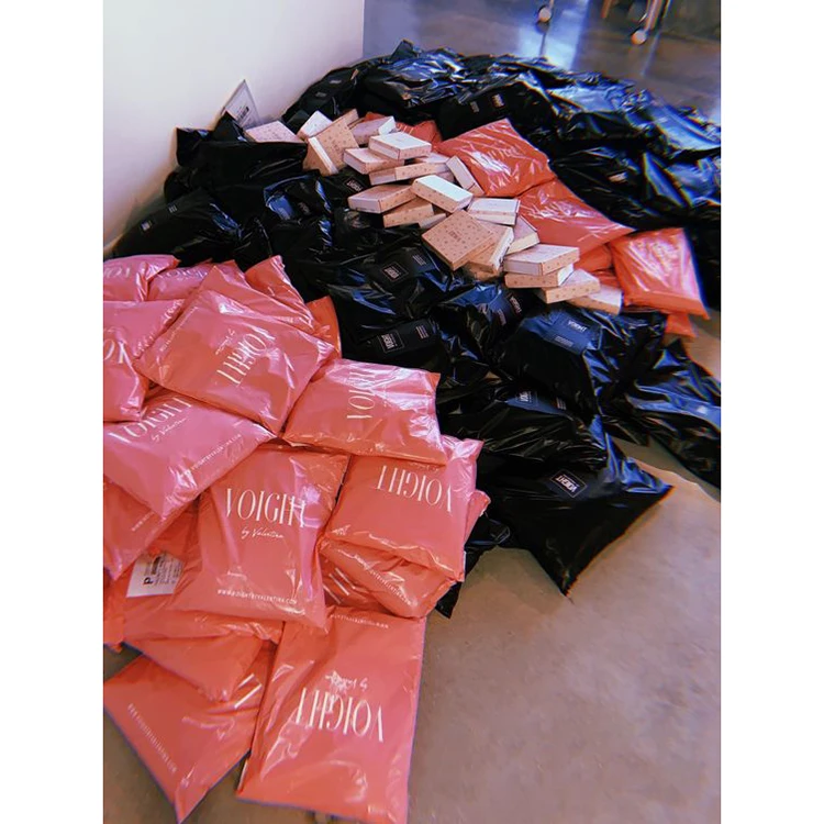 Оптовая индивидуальная черная биоразлагаемая экологическая пластиковая одежда поливол.