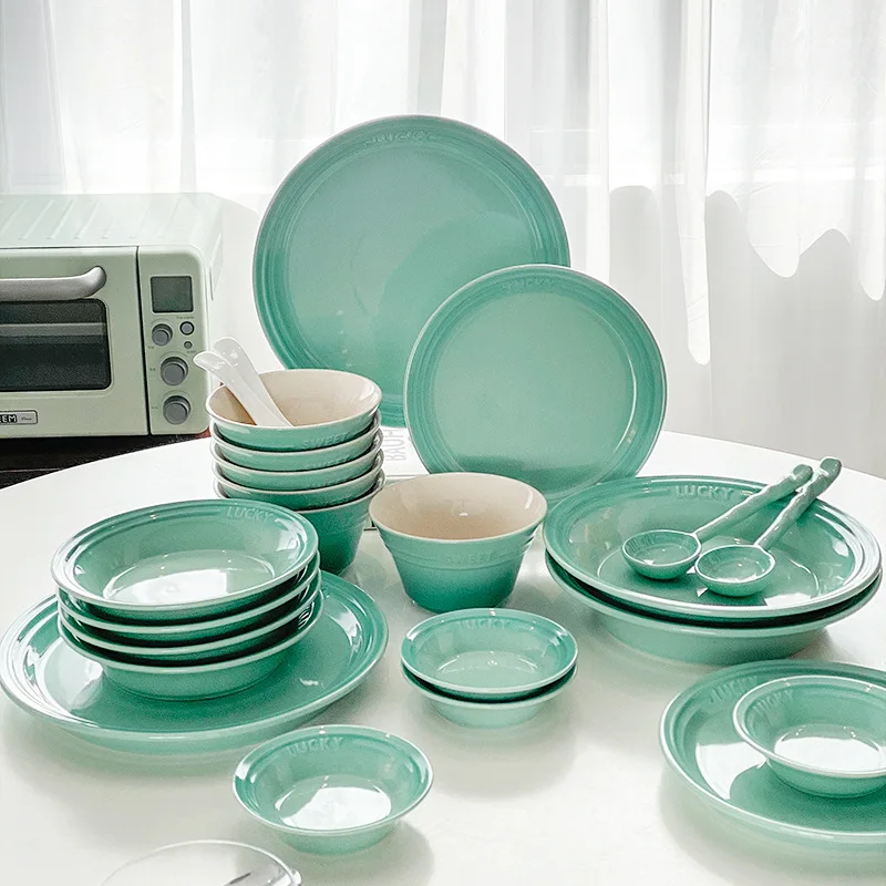 Изготовленный на заказ набор столовой посуды розового и мятно-зеленого цвета с фарфоровыми тарелками для свадьбы и мероприятий оптом