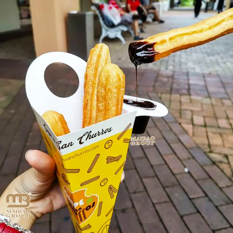 Экологичный держатель для бумаги чуррос Коробка для упаковки пищевых продуктов Коробка для закусок на вынос Коробка для картофеля фри Изготовленная на заказ коробка чуррос с вставкой для чашки