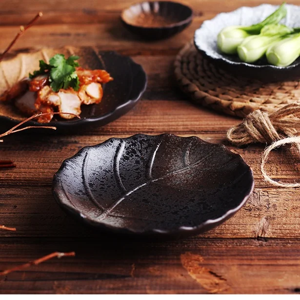 Сервиз посуды Круглые керамические тарелки с кружевными краями и узором в виде листьев для свадебной посуды с роскошными тарелками индивидуального дизайна