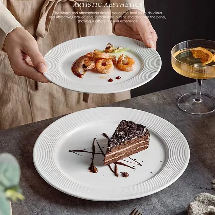 Nordic Ceramic White Dinner Plates Screw Thread Round Flat Porcelain Dinner Steak Plates for Restaurant Hotel Wedding
