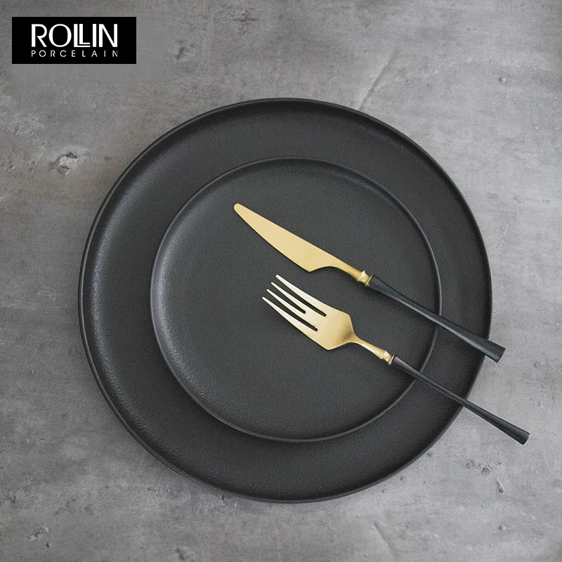 Матовая круглая черная фарфоровая посуда для стейка Черная матовая посуда Керамическая посуда Обеденные тарелки для отеля