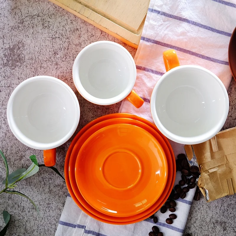 Новое поступление, высококачественная керамическая кофейная чашка и блюдце на 150 мл, набор из фарфора с дизайнерским логотипом для гостевой комнаты, небольшого размера