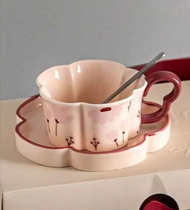 Vintage Elegant and Delicate Flower Shaped Cup Dishes Suitable for Afternoon Tea Restaurant Parties and Dessert Decorations