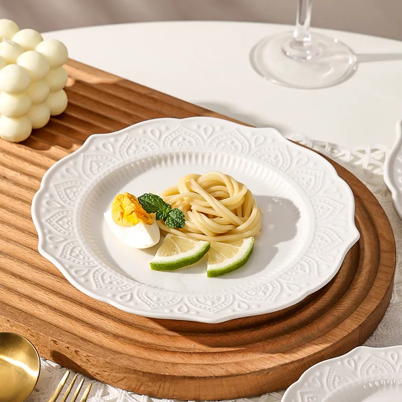 European Plain White Relief Round Home Luxury Porcelain Commercial Tray Embossed Ceramic Plate