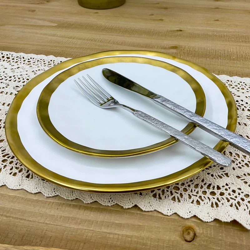 Лидер продаж в ресторане, наборы фарфоровых тарелок и тарелок, современный качественный фарфоровый набор посуды с золотой оправой, керамическая тарелка на заказ