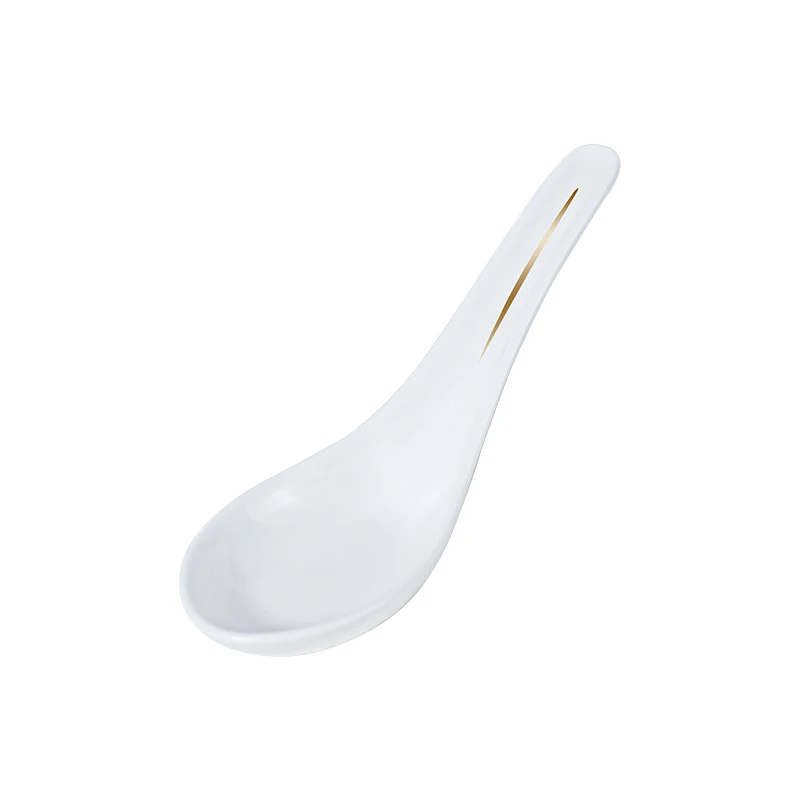 Ресторан отеля поставляет посуду, костяную фарфоровую ложку, керамическую ложку с золотой оправой