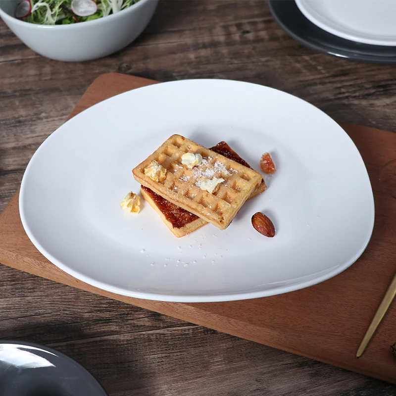 Современный набор посуды неправильной формы, набор керамических тарелок, столовая посуда под глазурью, матовая белая фарфоровая тарелка для ресторанов