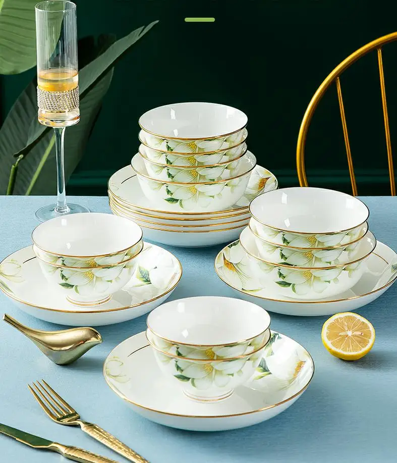 Bone China Cutlery Set Floral Ceramic Bowl Plate Fashion Personalized Restaurant Dinner Plate Set Sustainable Dinnerset