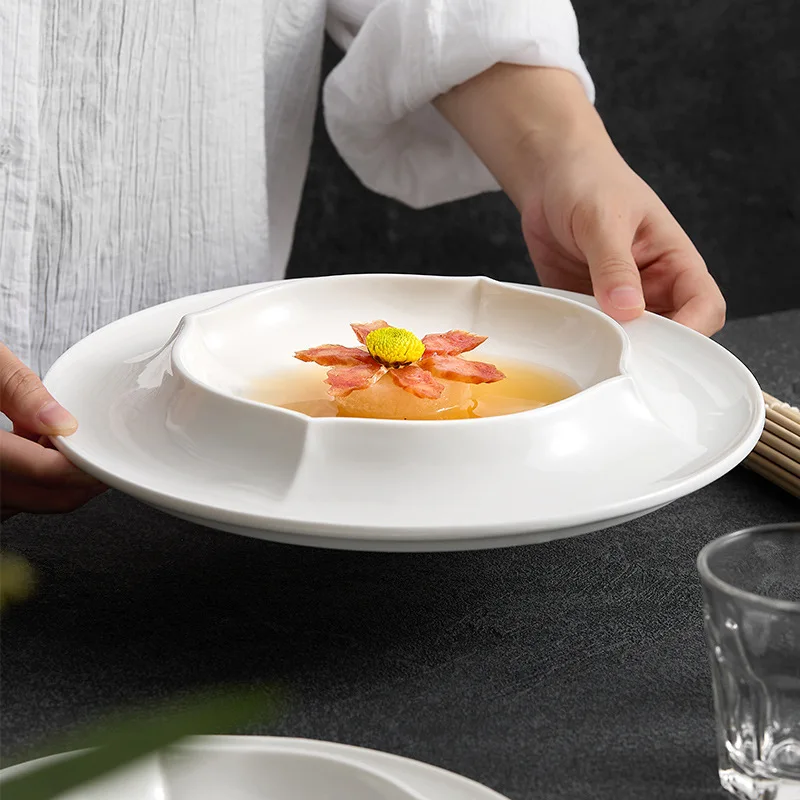 Premium Home Ceramic Tableware Set Four-Piece Luxury Plate and Saucer Classic Design Sustainable Coffee Cup Dinnerware Set