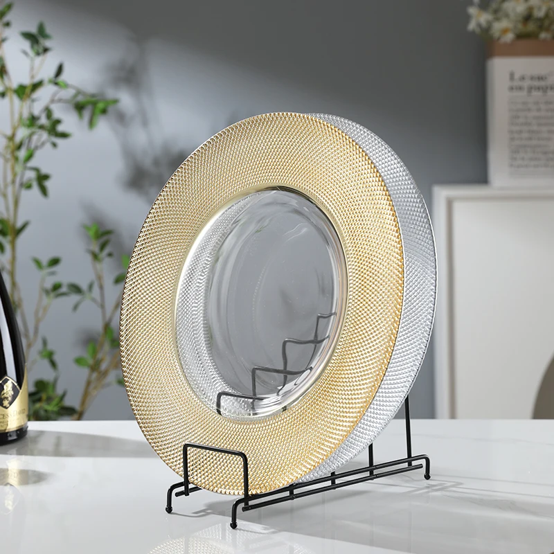 Зарядные тарелки. Свадебные украшения. Зарядные устройства. Наборы столовой посуды. Золотая тарелка.