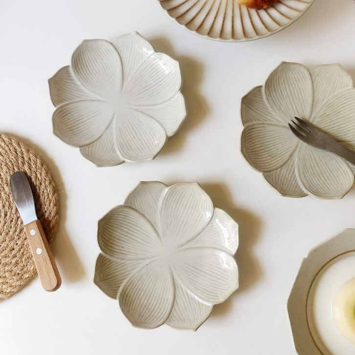Luxury Tableware Set Lotus Stoneware Clay Breakfast Plate Restaurant Creative Ceramic Small Plate White Dinner Plates