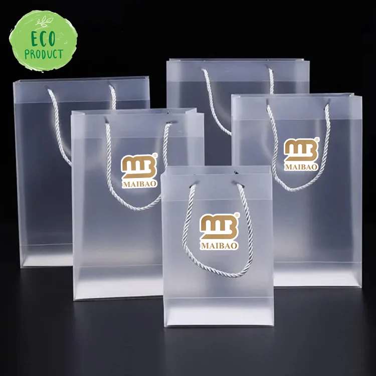 Изготовленная на заказ матовая прозрачная пластиковая сумка для покупок с ручкой, биоразлагаемая прозрачная пластиковая сумка-тоут, подарочная сумка для переноски с логотипом