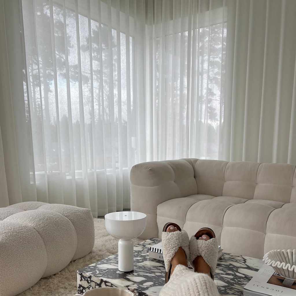 Σχεδιαστικές κουρτίνες από τούλι για υπνοδωμάτιο και πολύ ψηλό σαλόνι Κομψές κουρτίνες για διακόσμηση παραθύρων
