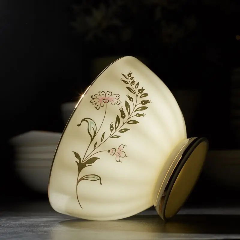 High-End Gold Applique Ceramic Dinnerware Sets Exquisite Bone China Porcelain Tableware for Parties Sustainable High Quality