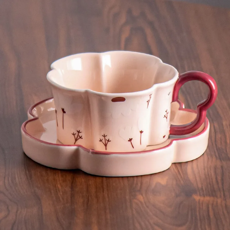 Vintage Elegant and Delicate Flower Shaped Cup Dishes Suitable for Afternoon Tea Restaurant Parties and Dessert Decorations