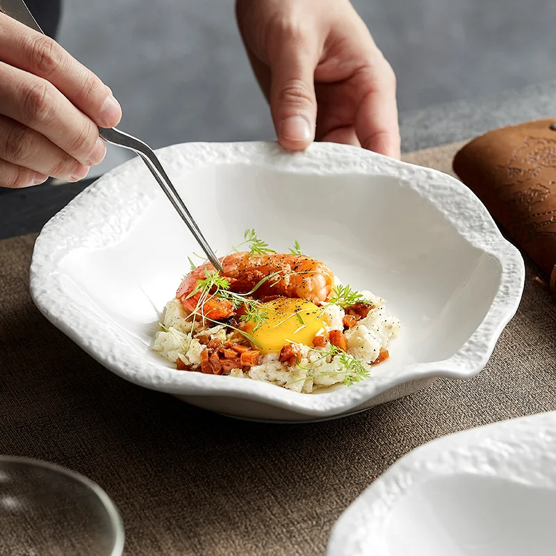 Luxury Creative White Ceramic Small Salad Breakfast Plates Luxury Lotus Stoneware Clay Dinnerware Set Sustainable Restaurant Use