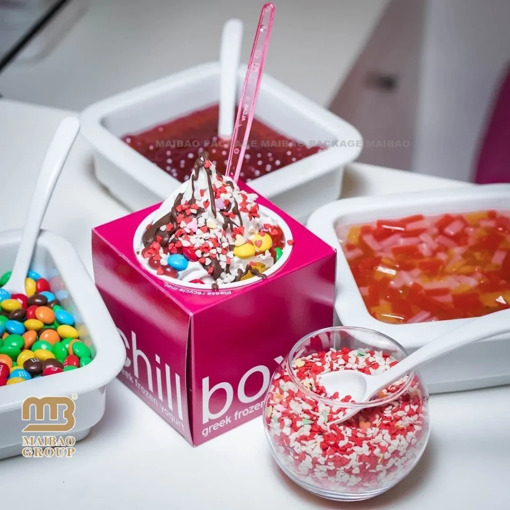 Одноразовая коробка для стаканчиков для йогурта и мороженого со вставками Нестандартные коробки со вставками Упаковка для десертов Прямоугольная бумажная миска для мороженого