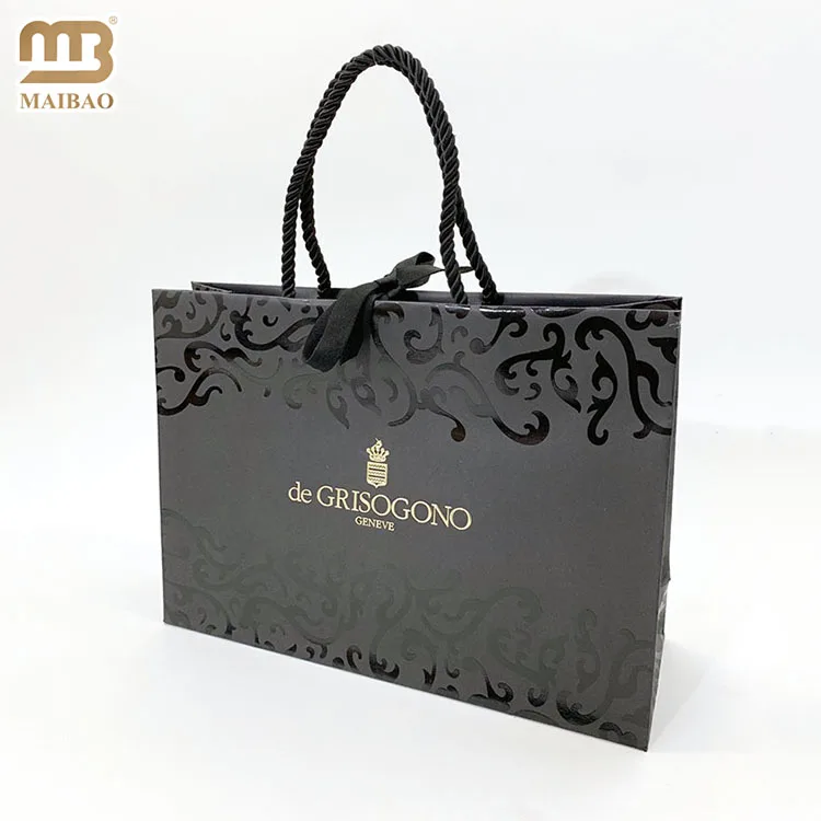 Оптовая переработанная коричневая подарочная бумага Сумка для покупок с ручкой и логотипом с золотой фольгой.