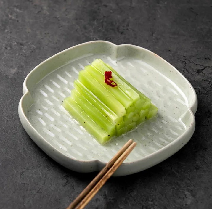 Classic Four-leaf Clover Design Ceramic Plate Solid Color Fruit Dinnerware Set Sustainable and Eco-Friendly