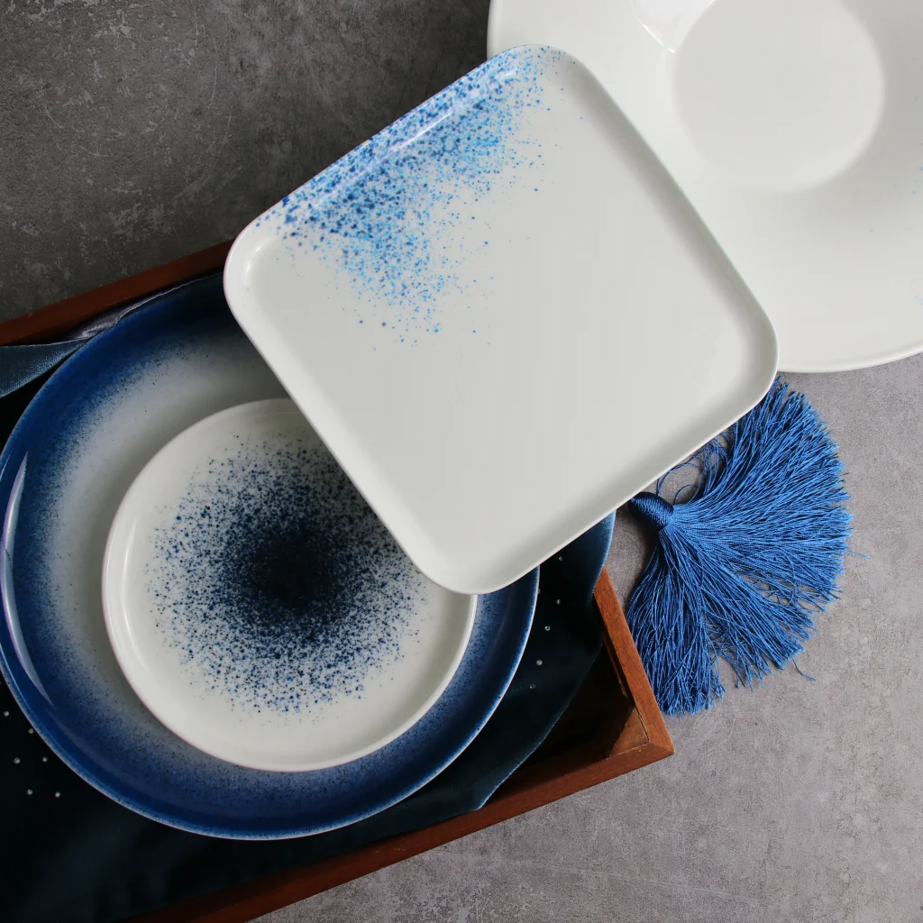 Бело-синяя банкетная посуда, обеденная тарелка, скандинавская посуда для еды и морепродуктов, столовая посуда для ресторана, фарфоровая обеденная тарелка для ресторана