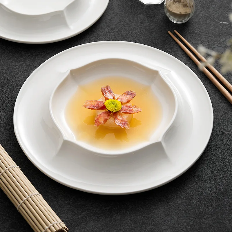 Premium Home Ceramic Tableware Set Four-Piece Luxury Plate and Saucer Classic Design Sustainable Coffee Cup Dinnerware Set