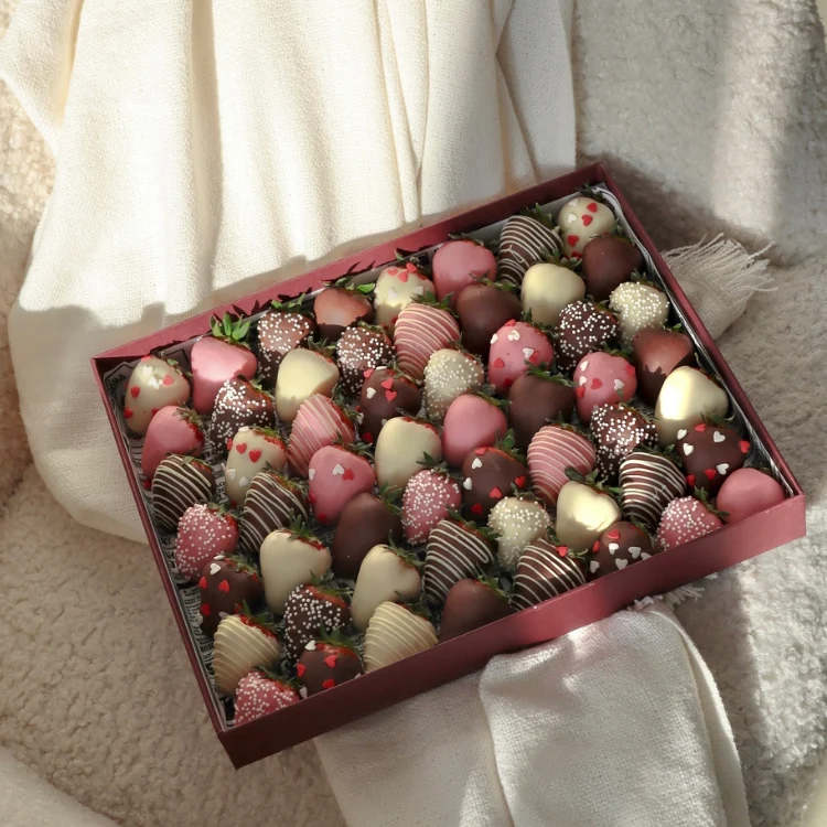 Роскошные конфеты с прозрачным окном, трюфельный батончик, сладкие конфеты, десерт, бумажная упаковка, картонная коробка, коробка премиум-класса для шоколада и клубники