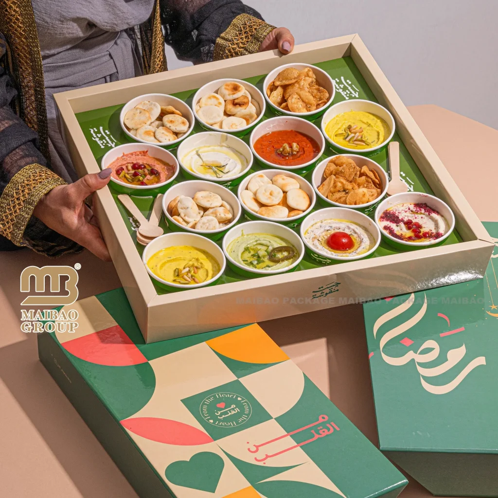 Пользовательская каркасная бумага для выносной бумаги контейнер с пищевой коробкой одноразовая коробка для ланч -коробки Упаковка для еды и кондитерской сладкой пакет разделена