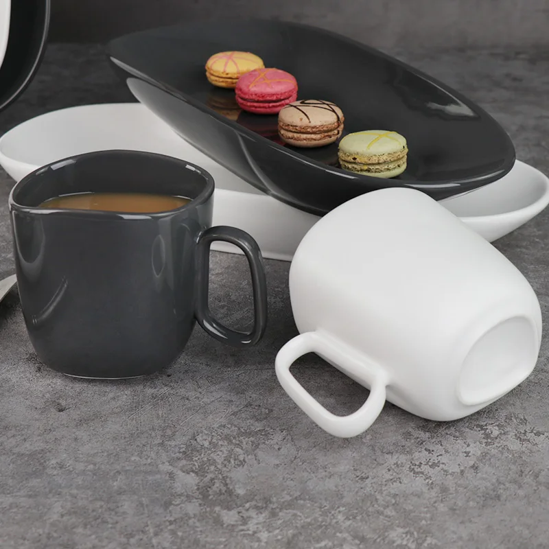 Производители керамического фарфора Чаочжоу Черно-белый Ike Современная ресторанная посуда Керамические тарелки для ресторана