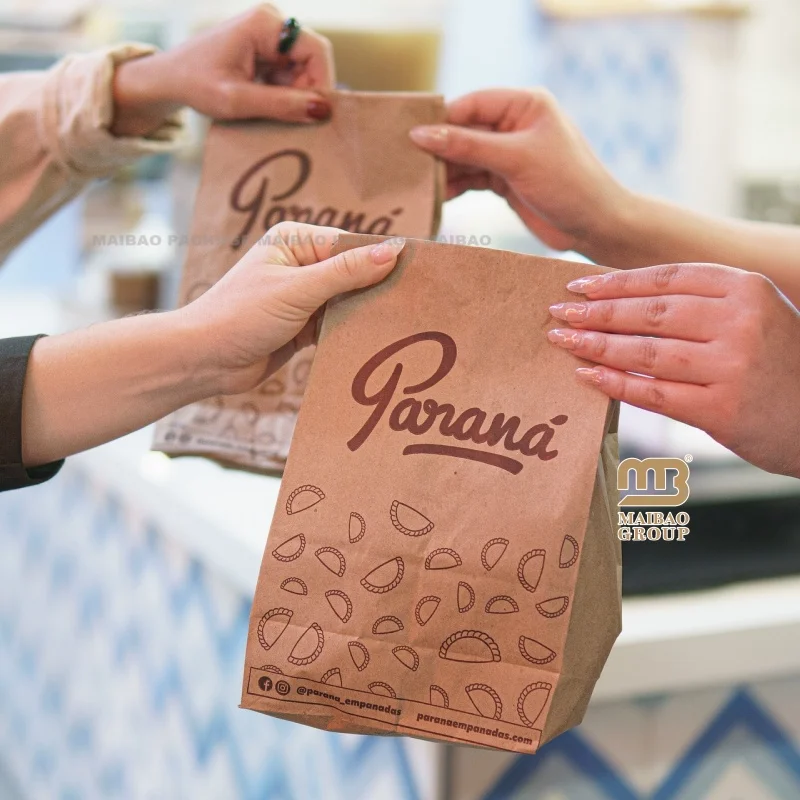 Оптовая продажа, экологически чистая переработанная жиронепроницаемая упаковка для сэндвичей с круассанами, изготовленные на заказ белые бумажные пакеты для еды на вынос из крафт-бумаги