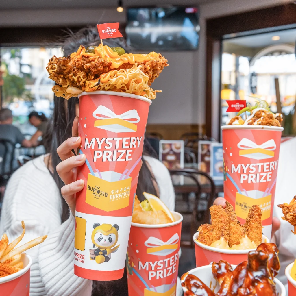 Пользовательские 16 унций 24 унций чая Bober, чашка-сюрприз, загадочная подарочная упаковка, кофейные чашки Togo, бумажная одноразовая чайная чашка на вынос для пузырькового чая