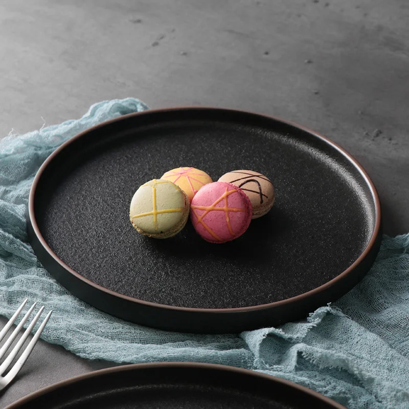 Черные тарелки современного дизайна Черные обеденные тарелки Фарфоровая керамическая тарелка Посуда для ресторанов и отелей