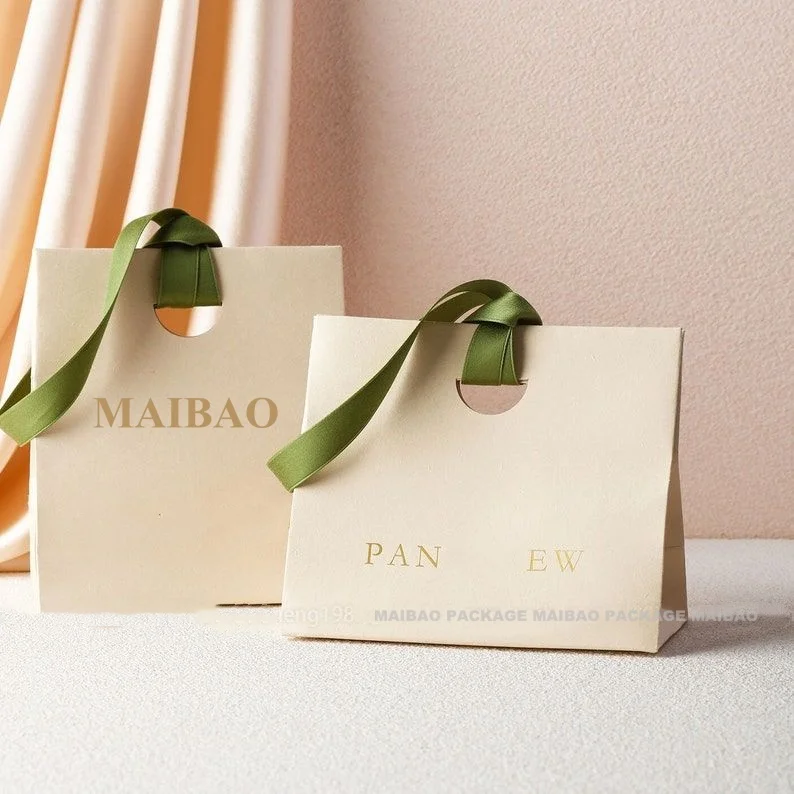 Индивидуальная печать небольшая красная розничная ручка для веревки из бумаги китайская лунная новогодняя бумага для покупок с ручками и логотипом