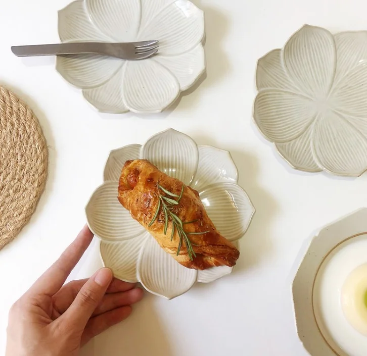 Luxury Tableware Set Lotus Stoneware Clay Breakfast Plate Restaurant Creative Ceramic Small Plate White Dinner Plates