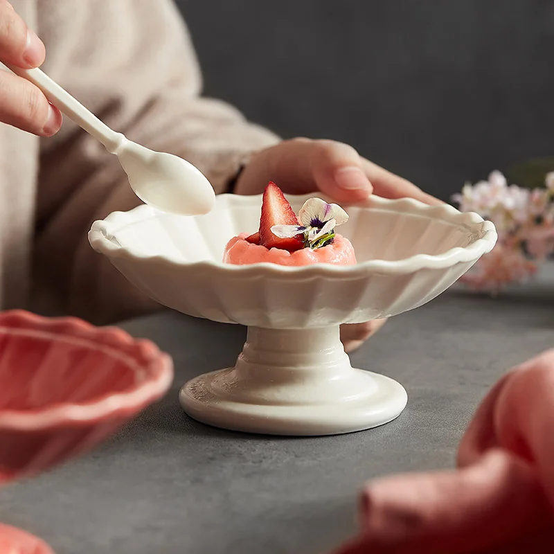 Wholesale Creative Simple Ceramic Dish High Leg Dinner Fruit Plates for Dessert or Stemware for Hotels