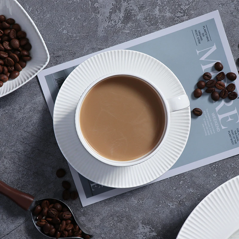 Гостеприимство New Bone China Набор белых кофейных чашек с блюдцем Посуда Ресторан