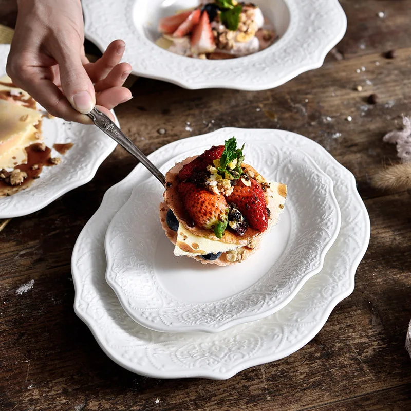 Manufacturer High Quality Irregular Shape Modern Wedding Luxury Tableware Porcelain Plate