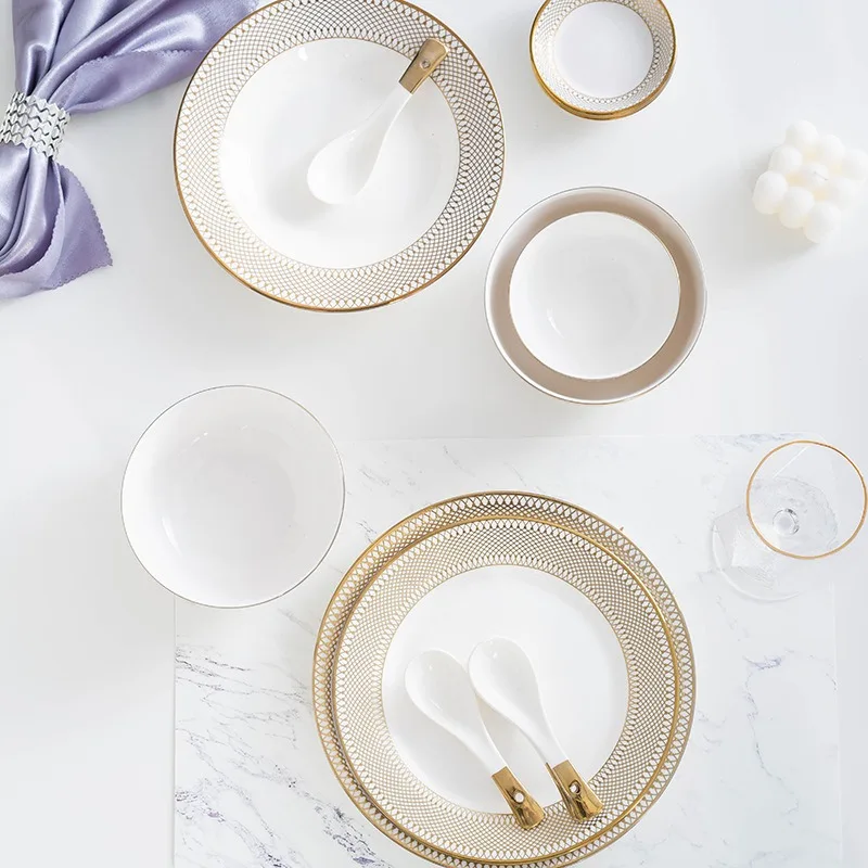 Новый обеденный сервиз с тиснением из костяного фарфора и буле Новый дизайн Тарелки и миски с золотым узором Новые обеденные тарелки из керамики